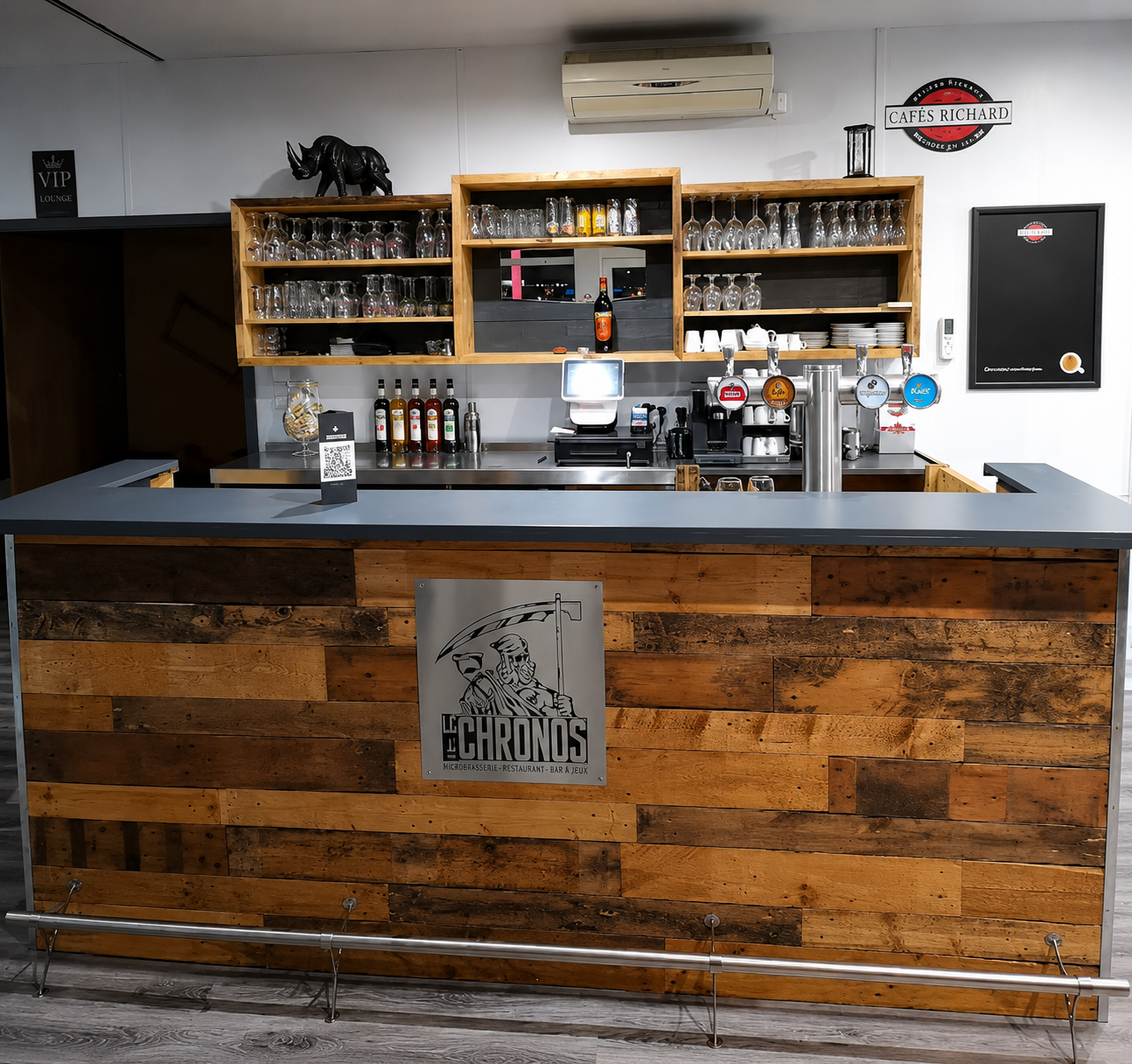 Bar Cadillac